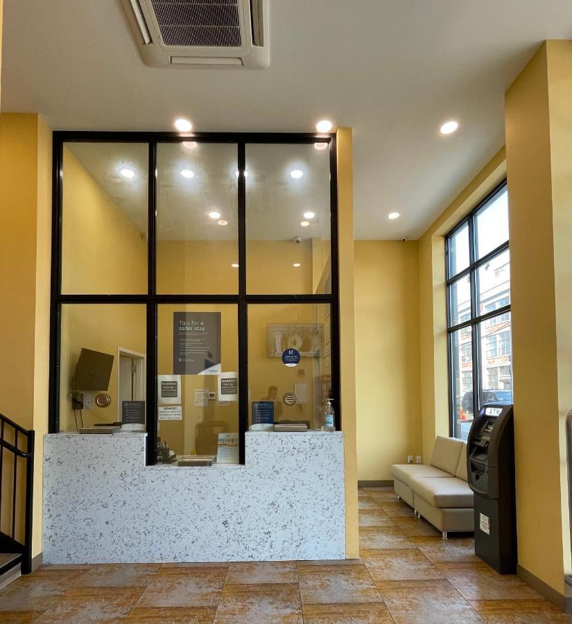 Super 8 By Wyndham Brooklyn Williamsburg Hotel Nova Iorque Exterior foto