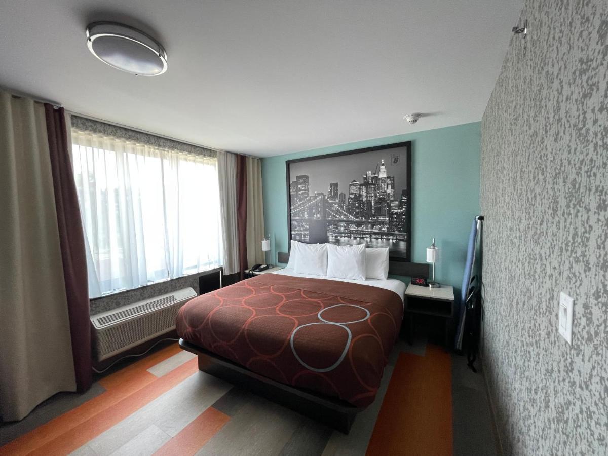Super 8 By Wyndham Brooklyn Williamsburg Hotel Nova Iorque Exterior foto